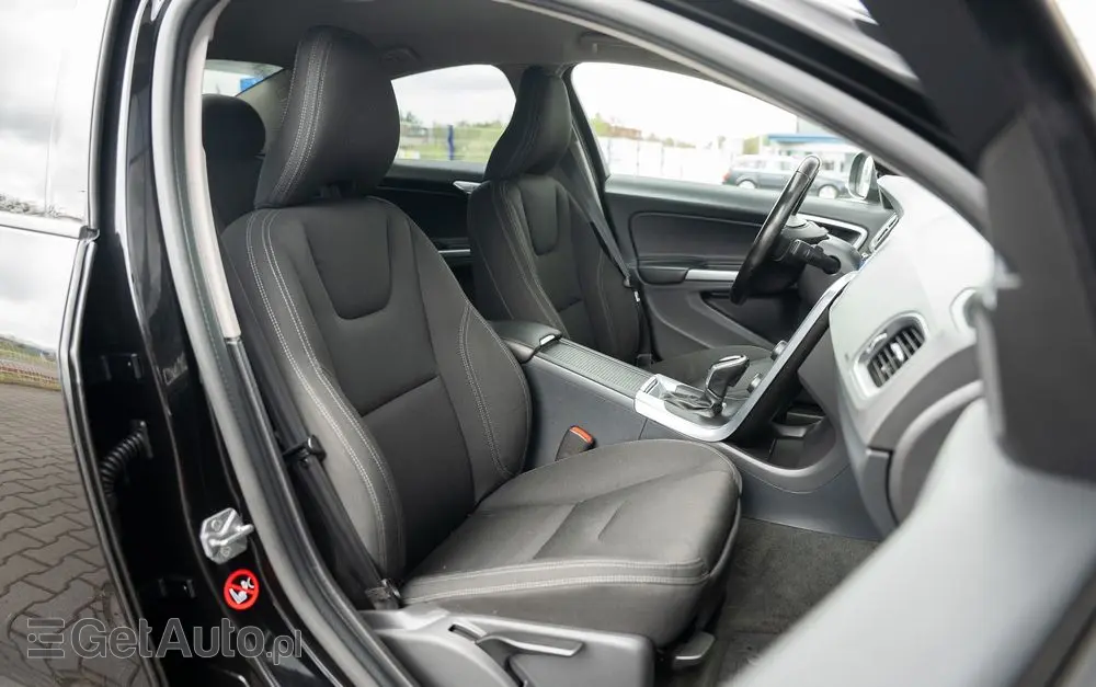 VOLVO S60 D3 Drive-E Momentum