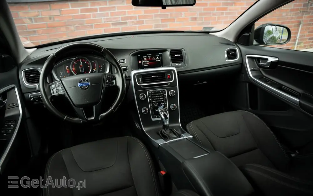 VOLVO S60 D3 Drive-E Momentum