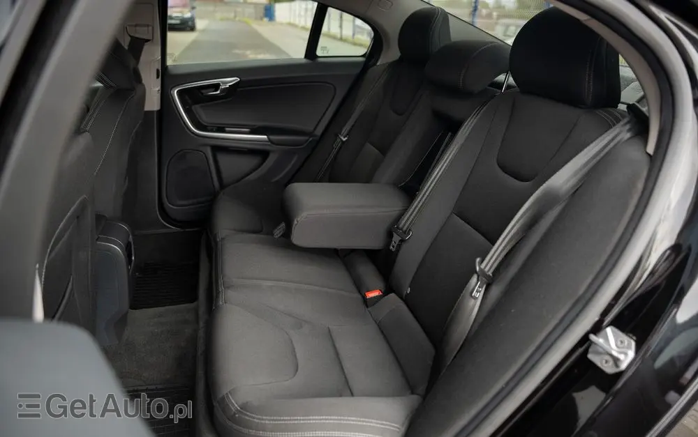 VOLVO S60 D3 Drive-E Momentum