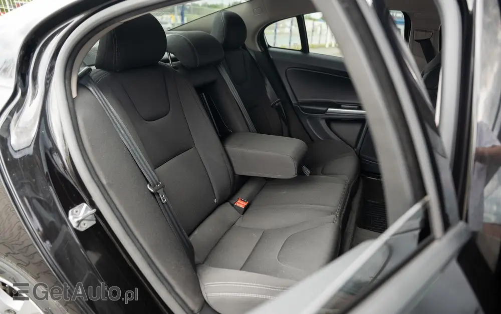 VOLVO S60 D3 Drive-E Momentum