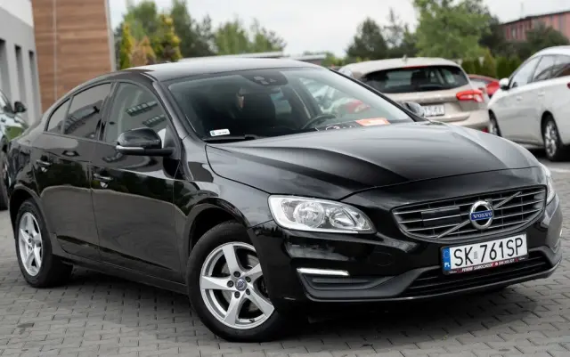 VOLVO S60 D3 Drive-E Momentum