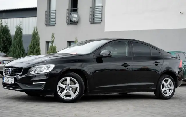 VOLVO S60 D3 Drive-E Momentum