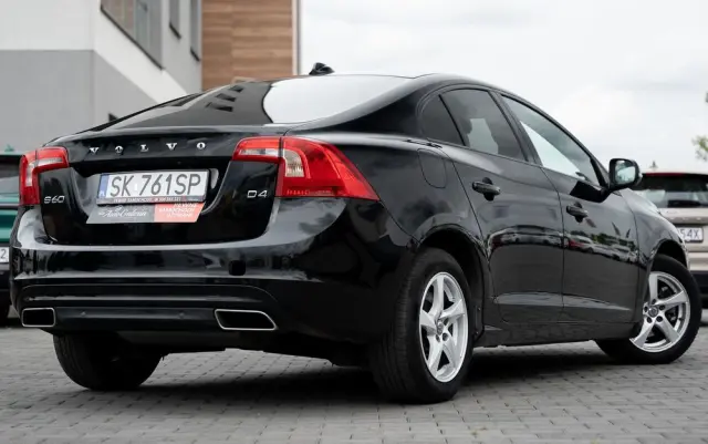 VOLVO S60 D3 Drive-E Momentum