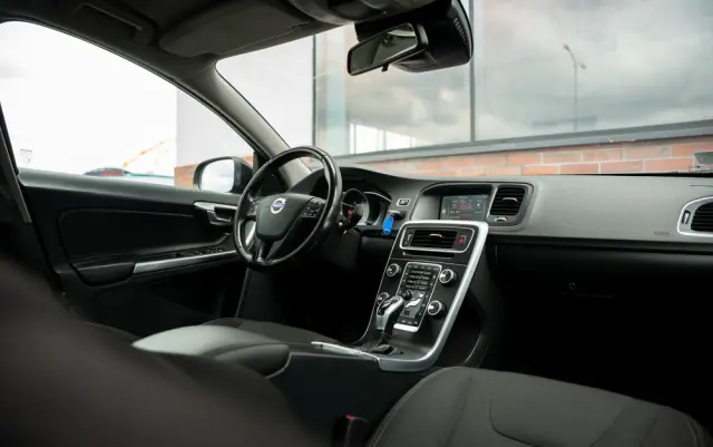 VOLVO S60 D3 Drive-E Momentum