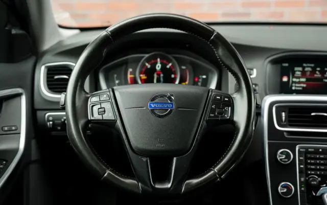 VOLVO S60 D3 Drive-E Momentum