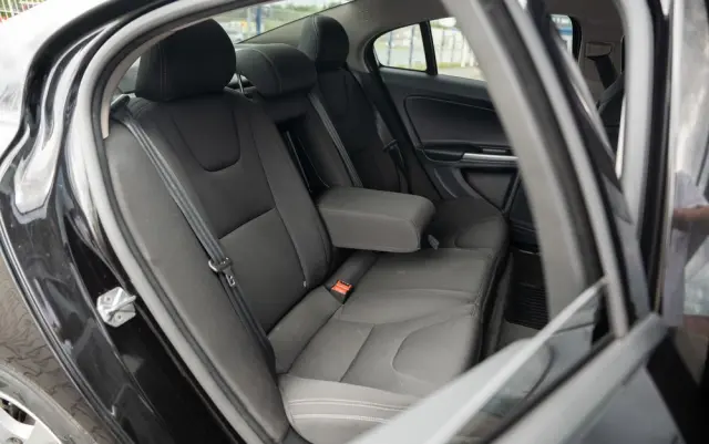 VOLVO S60 D3 Drive-E Momentum