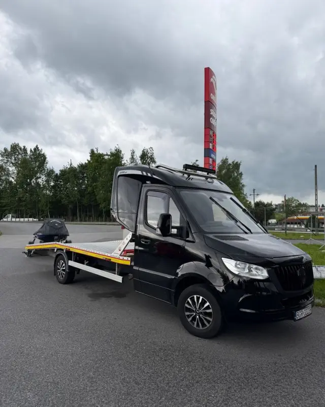 MERCEDES-BENZ SPRINTER 