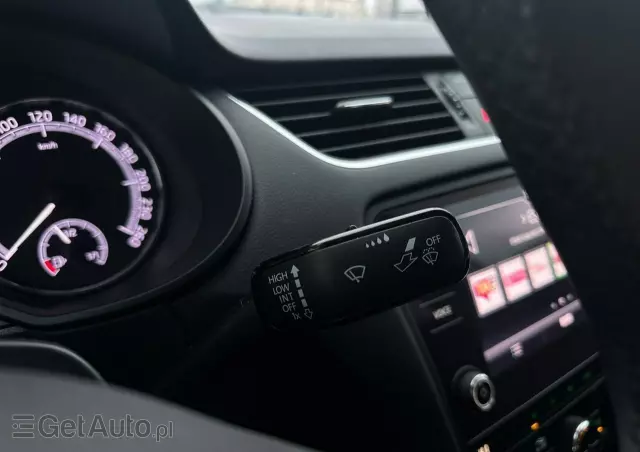 SKODA Octavia 1.0 TSI Ambition