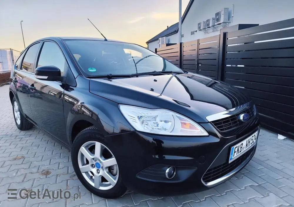 FORD Focus 1.6 Ti-VCT Black Magic