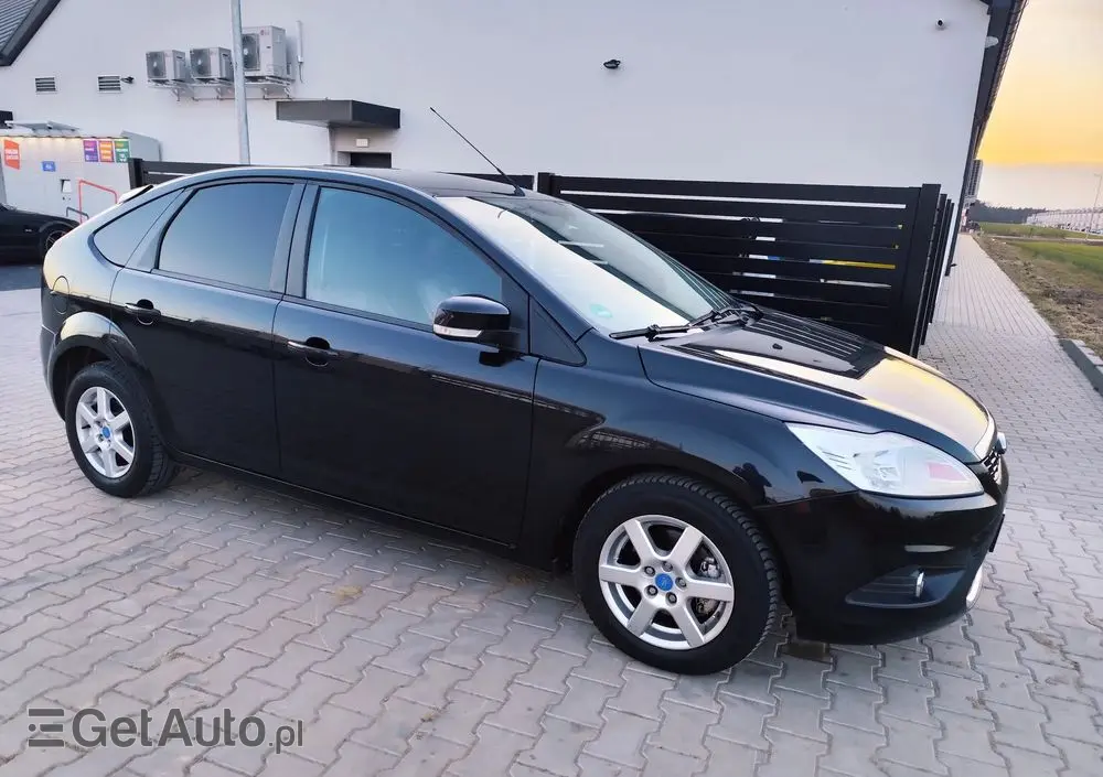 FORD Focus 1.6 Ti-VCT Black Magic