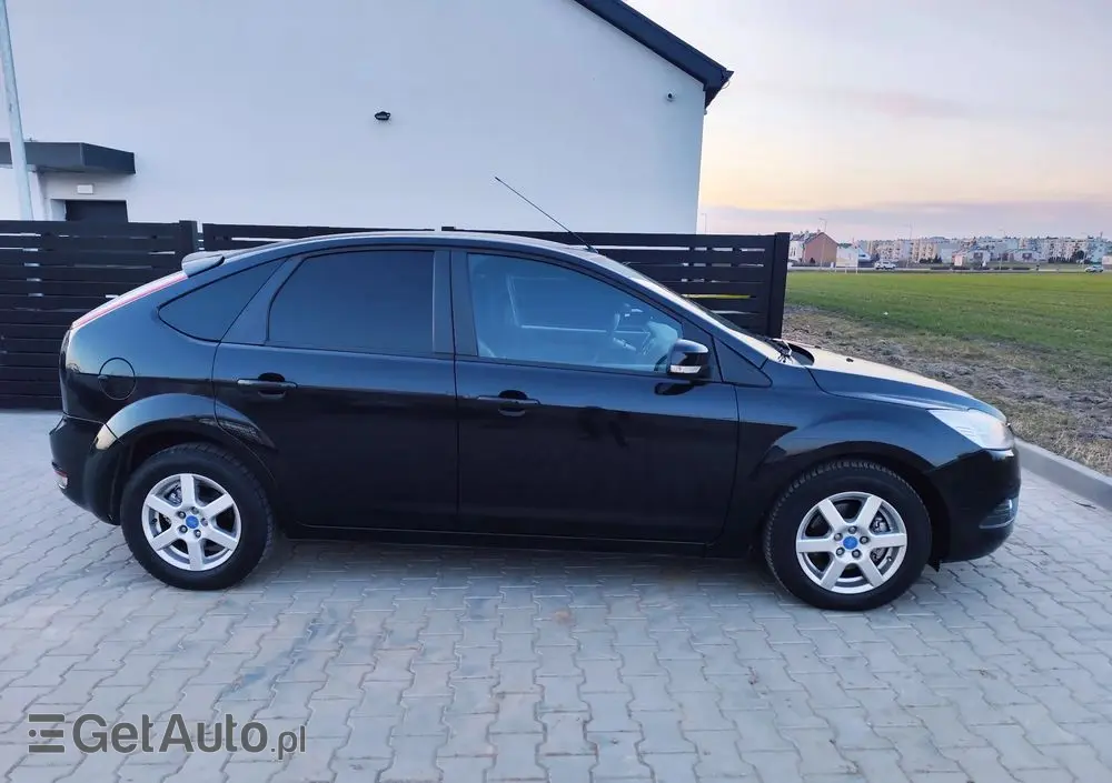 FORD Focus 1.6 Ti-VCT Black Magic