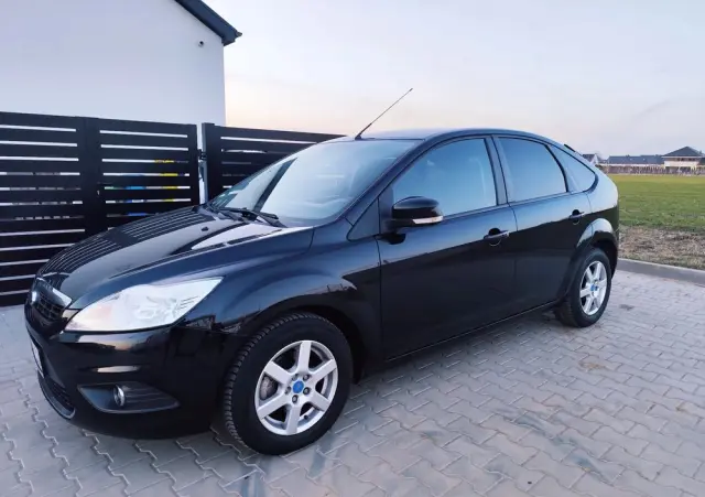 FORD Focus 1.6 Ti-VCT Black Magic