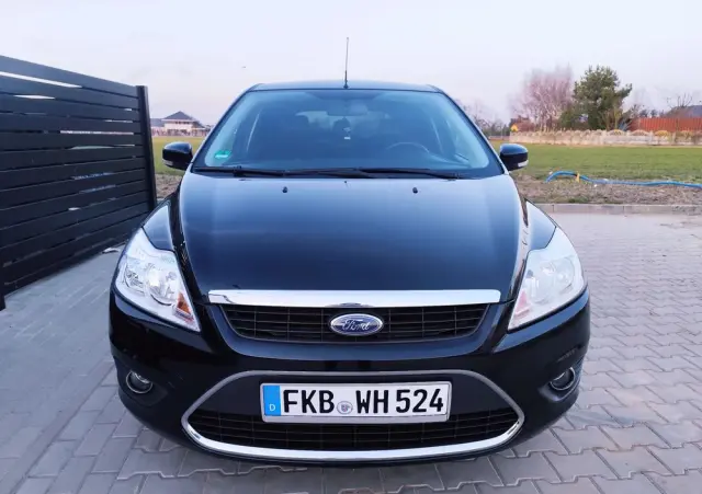 FORD Focus 1.6 Ti-VCT Black Magic