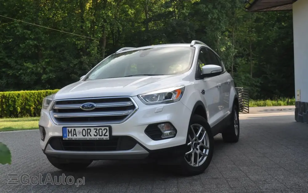 FORD Kuga 1.5 EcoBoost 2x4 Titanium