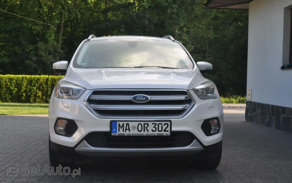 FORD Kuga 1.5 EcoBoost 2x4 Titanium