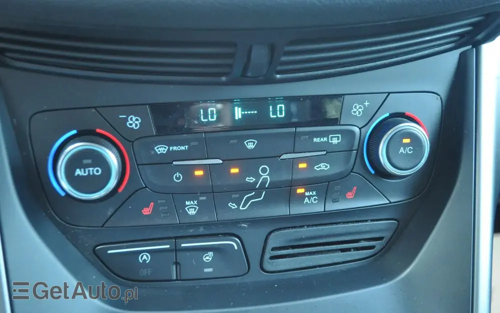 FORD Kuga 1.5 EcoBoost 2x4 Titanium