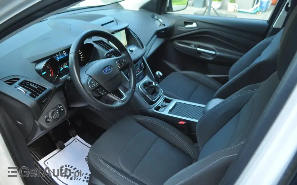 FORD Kuga 1.5 EcoBoost 2x4 Titanium