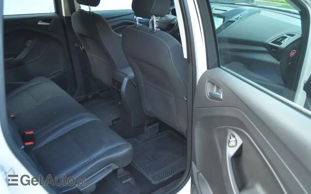 FORD Kuga 1.5 EcoBoost 2x4 Titanium