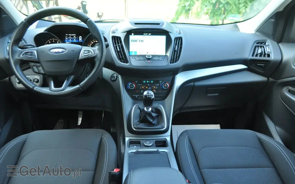 FORD Kuga 1.5 EcoBoost 2x4 Titanium