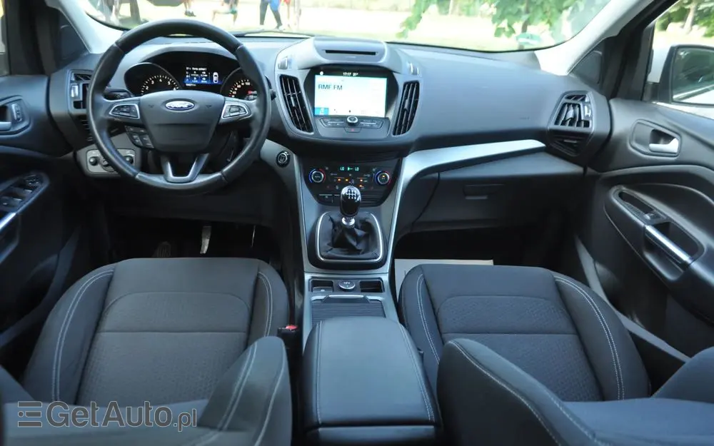 FORD Kuga 1.5 EcoBoost 2x4 Titanium