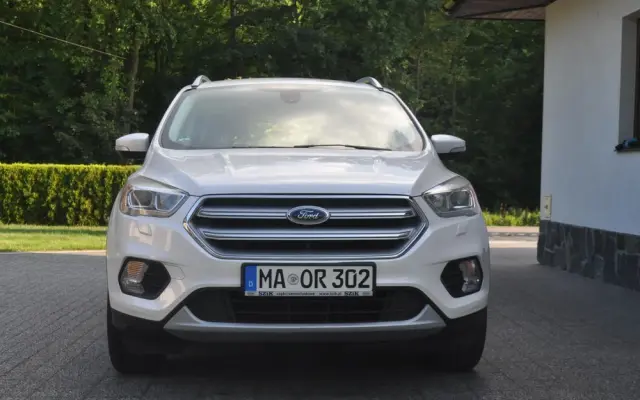 FORD Kuga 1.5 EcoBoost 2x4 Titanium