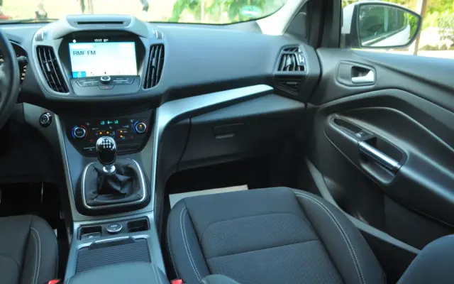 FORD Kuga 1.5 EcoBoost 2x4 Titanium