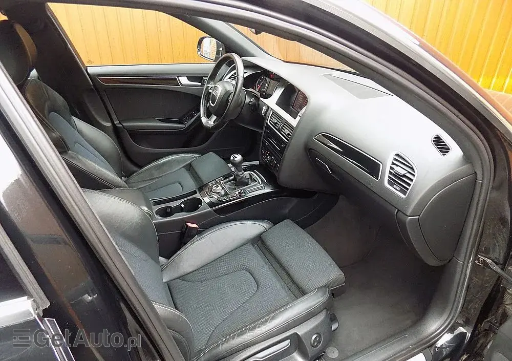 AUDI A4 Avant 1.8 TFSI S line Sportpaket