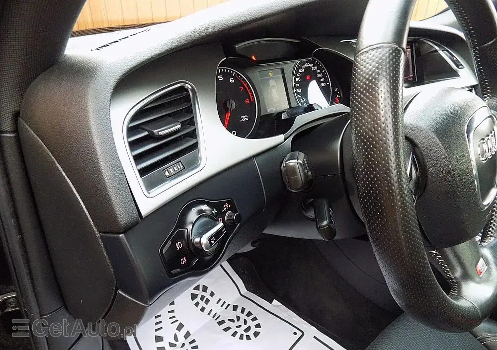 AUDI A4 Avant 1.8 TFSI S line Sportpaket