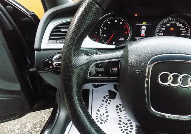 AUDI A4 Avant 1.8 TFSI S line Sportpaket