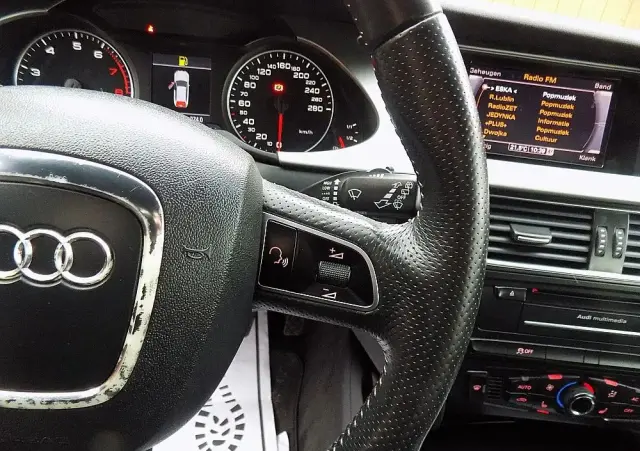 AUDI A4 Avant 1.8 TFSI S line Sportpaket