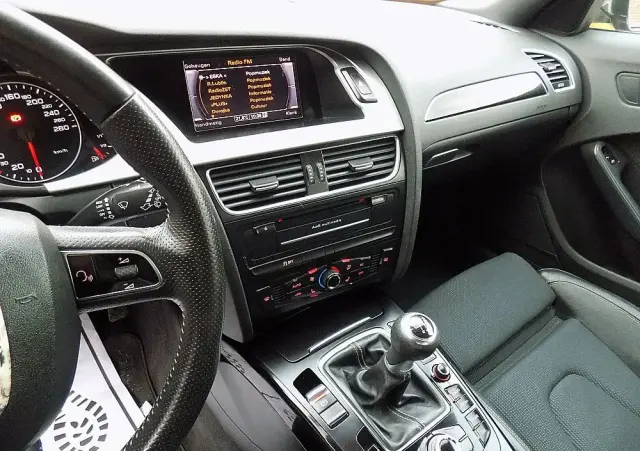 AUDI A4 Avant 1.8 TFSI S line Sportpaket