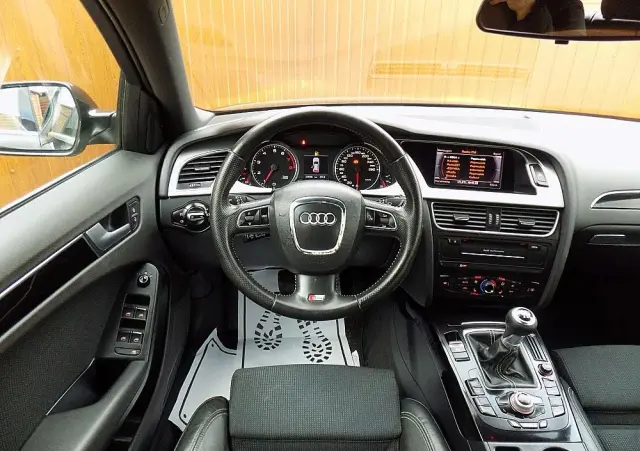 AUDI A4 Avant 1.8 TFSI S line Sportpaket