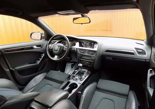 AUDI A4 Avant 1.8 TFSI S line Sportpaket