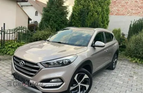 HYUNDAI Tucson 