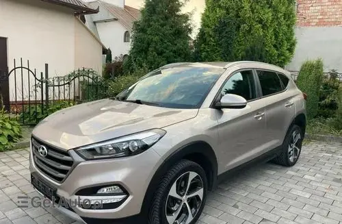 HYUNDAI Tucson 