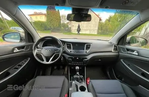 HYUNDAI Tucson 