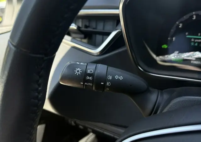 TOYOTA Corolla 1.8 Hybrid Comfort