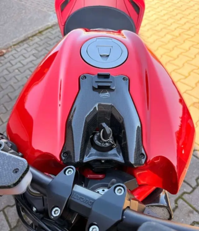 DUCATI Streetfighter 848 