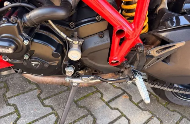 DUCATI Streetfighter 848 