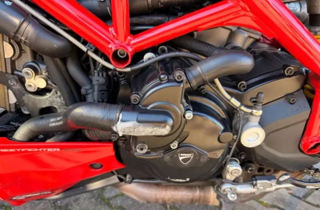 DUCATI Streetfighter 848 