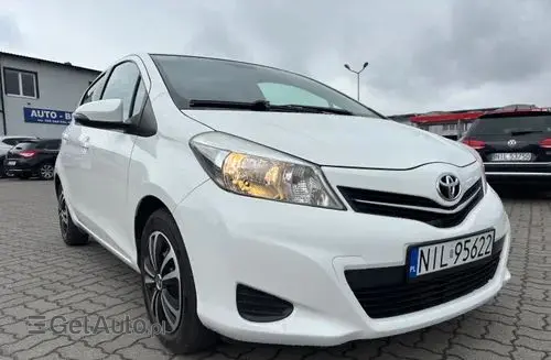 TOYOTA Yaris 
