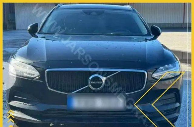 VOLVO V90 