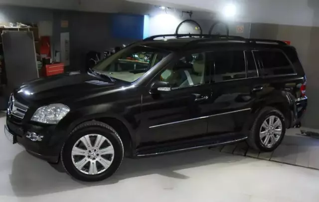 MERCEDES-BENZ GL 