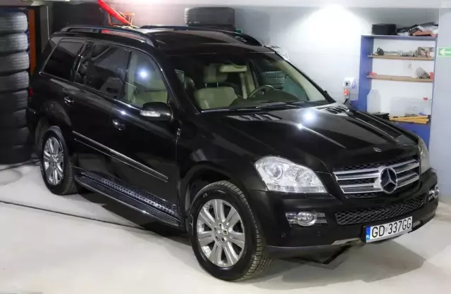 MERCEDES-BENZ GL 
