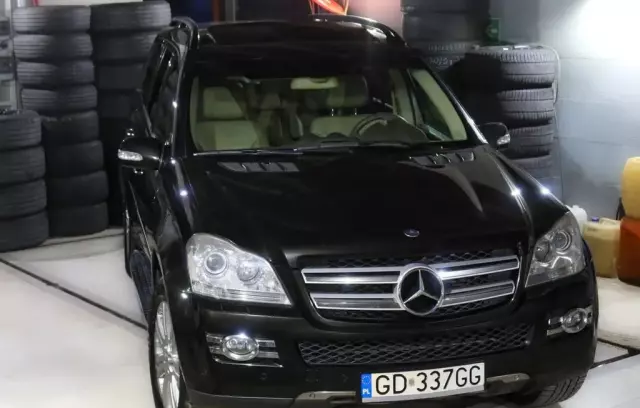 MERCEDES-BENZ GL 