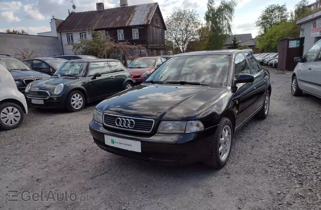 AUDI A4 1.6i (101 KM)