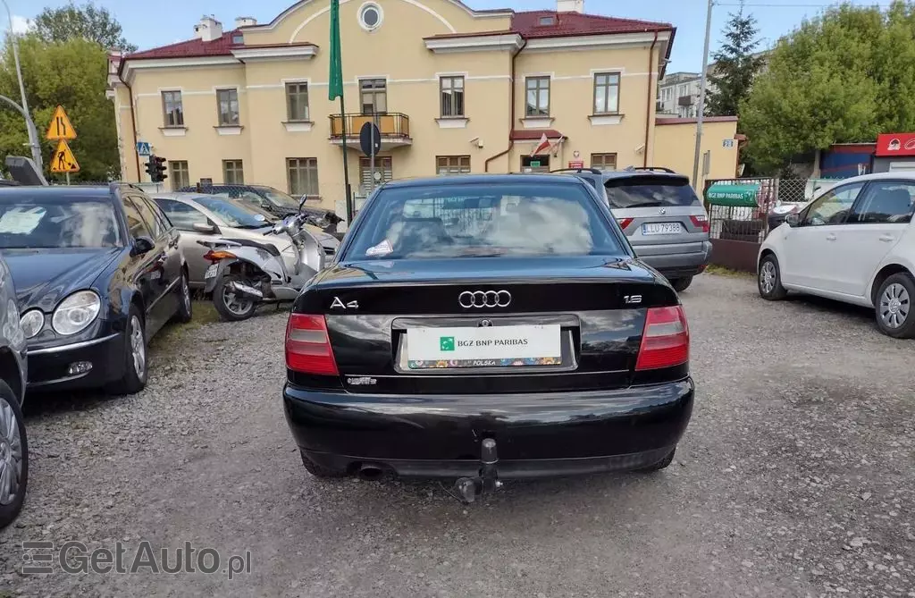 AUDI A4 1.6i (101 KM)
