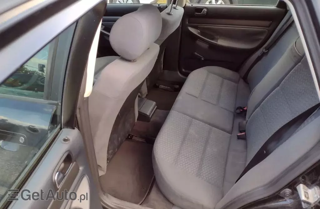 AUDI A4 1.6i (101 KM)