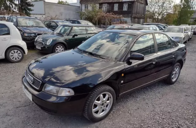 AUDI A4 1.6i (101 KM)