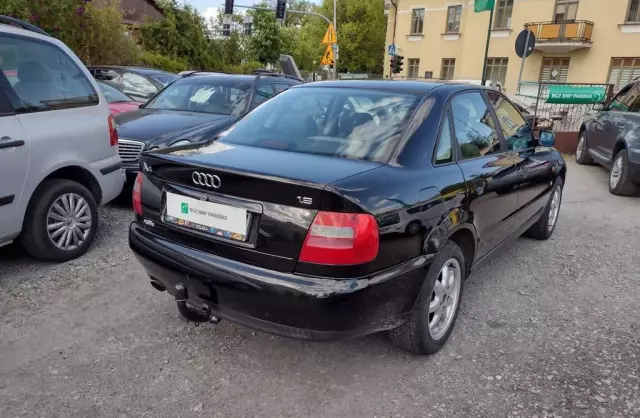 AUDI A4 1.6i (101 KM)